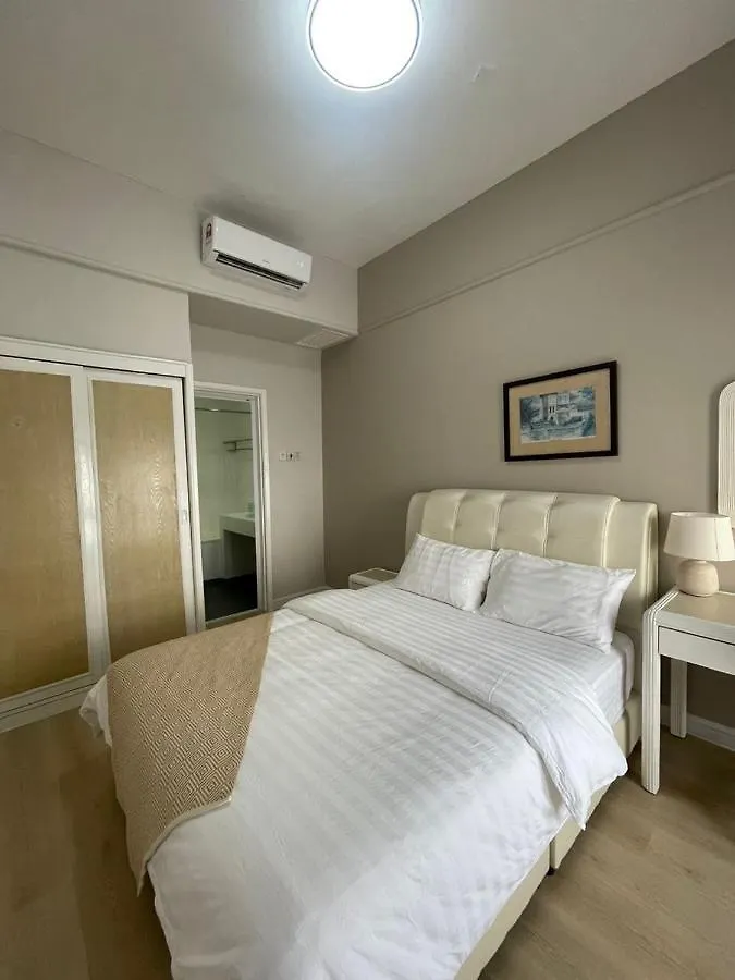 Instay Leisure Mahkota With Sea/Pool View Malacca Apartment